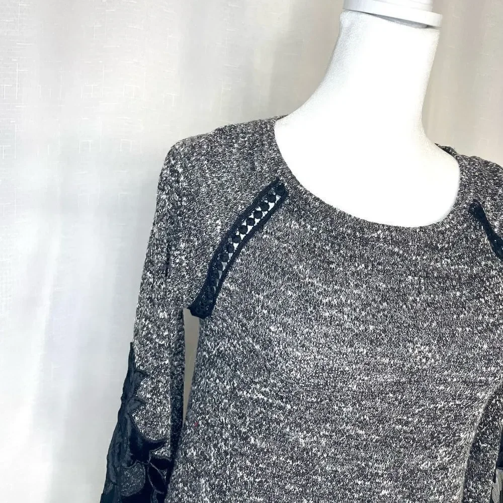 Maurices Sweater Applique Sleeves Size XS  Black White Gray